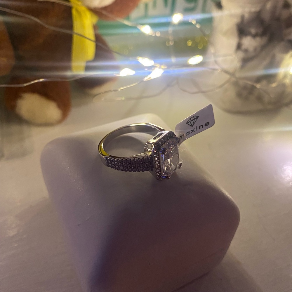 Maxine 925 Silver Ring With Simulated Diamond Siz… - image 6